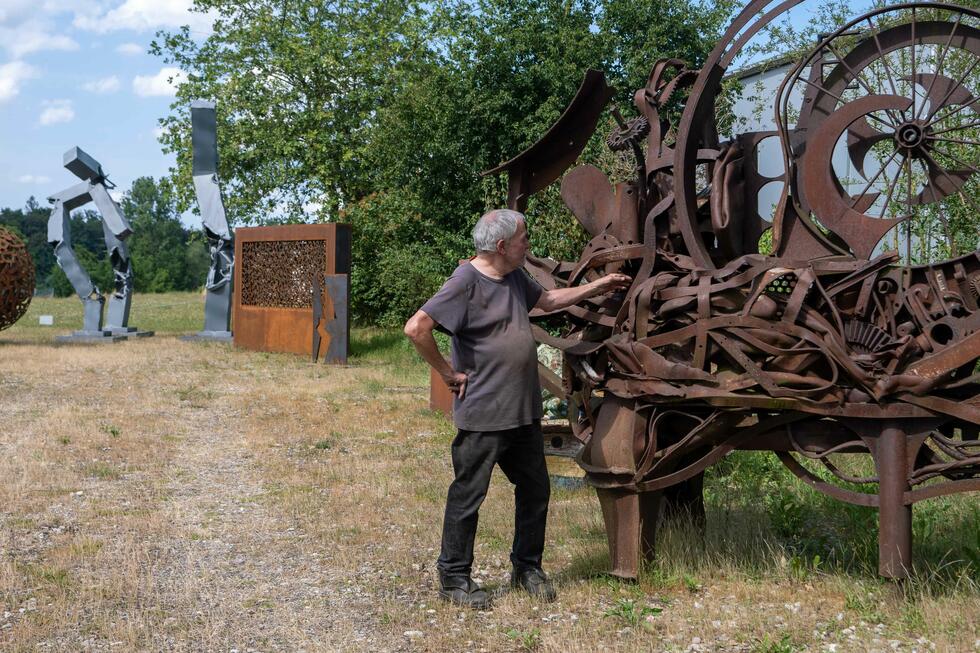 Heiko Schütz in his garden