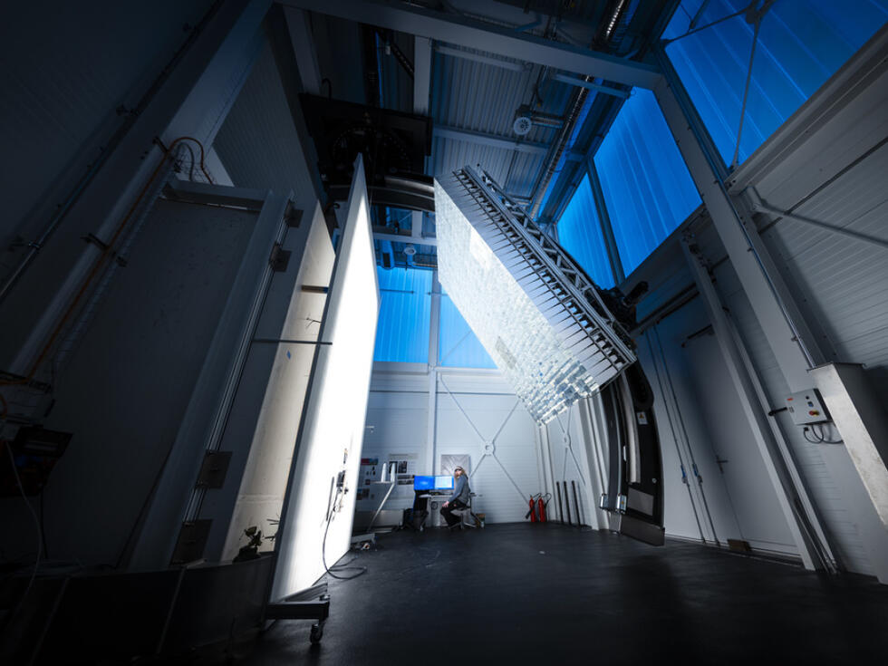 the ETH lab with an artificial sun consisting of 875 LED chips